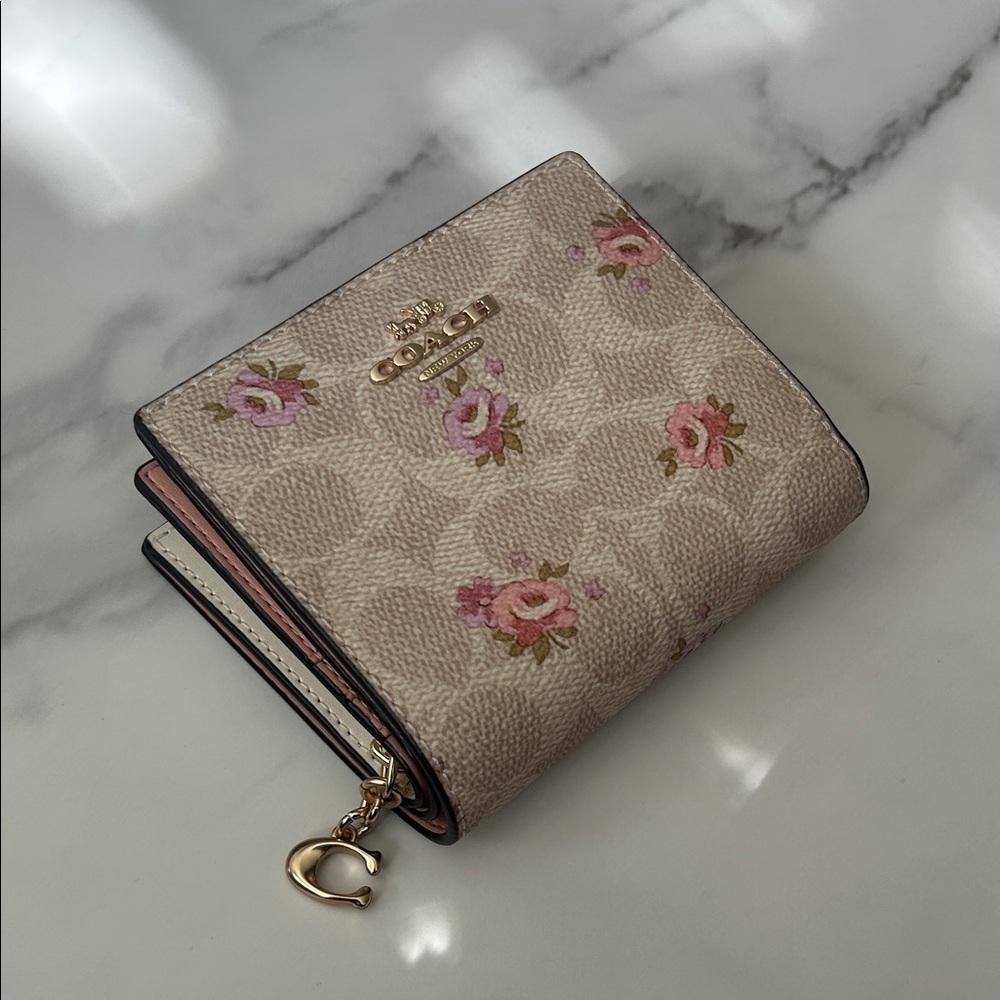 NWT! Coach Beige and Pink Floral Women's Wallet